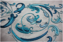 Création de broderie baroque Zardosi à Paris