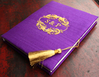 livre-d-or de luxe brodé pour le mariage avec des initiales